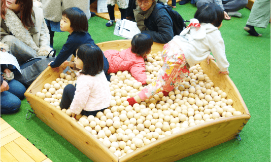 ヒノキ玉プール［小田原市］